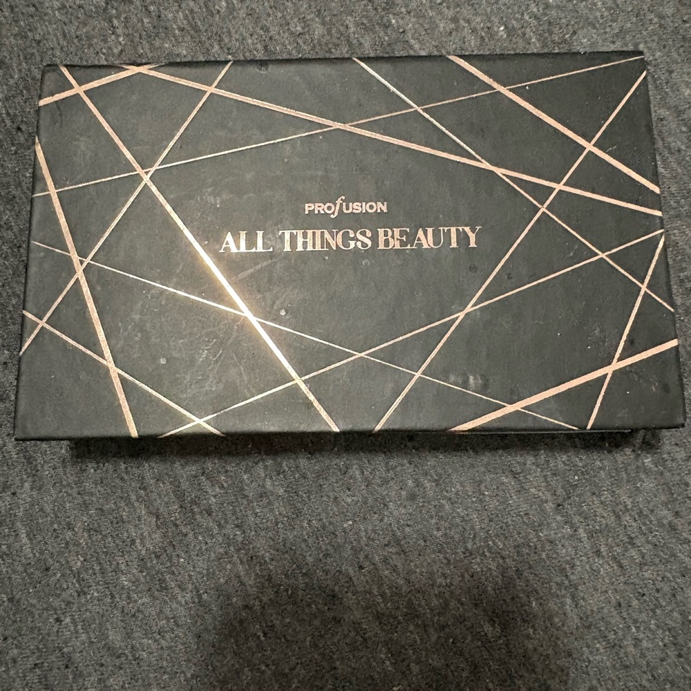 Profusion All Things Beauty Makeup Set